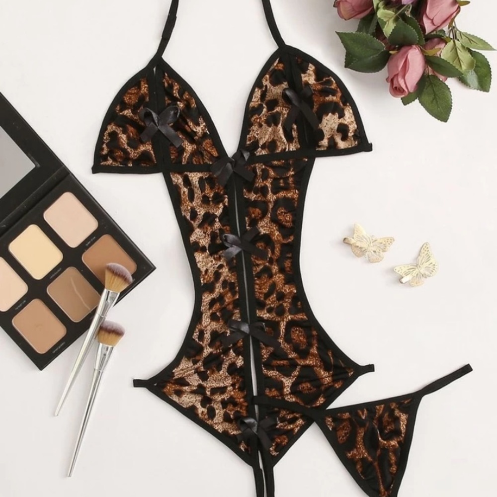 BACK IN STOCK 🐆Leopard Halter Crotchless Teddy Bodysuit🐆